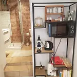 Homestay Petite Independante Avec Sdb, Clim Et Parking Prive *