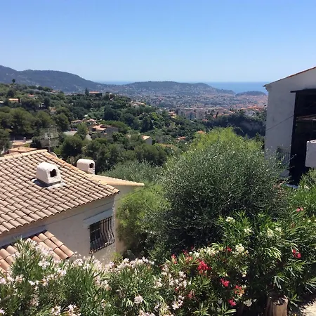 Homestay Petite Independante Avec Sdb, Clim Et Parking Prive *